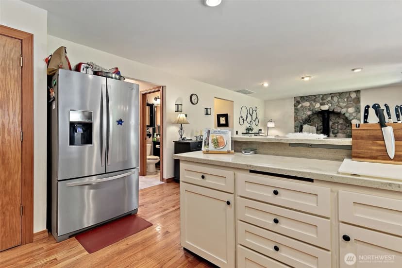 Property photo for 15711 28th Avenue Nw, Gig Harbor photo 8