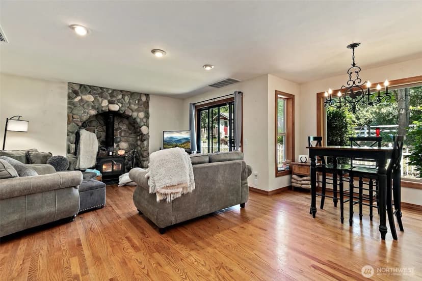 Property photo for 15711 28th Avenue Nw, Gig Harbor photo 9