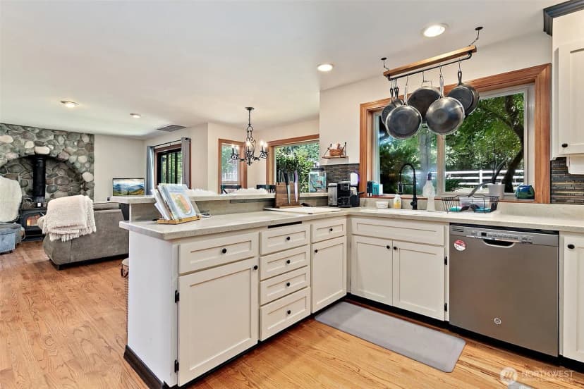 Property photo for 15711 28th Avenue Nw, Gig Harbor photo 7