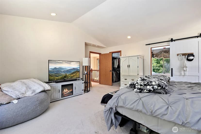 Property photo for 15711 28th Avenue Nw, Gig Harbor photo 15