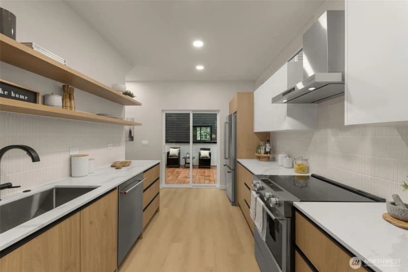 Property photo for 1127 C 10th Avenue E, Seattle photo 14