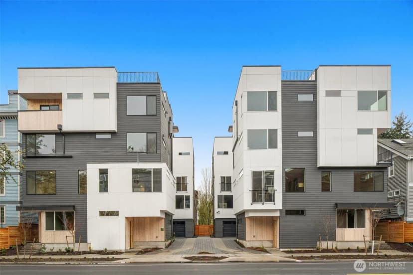 Property photo for 1127 C 10th Avenue E, Seattle