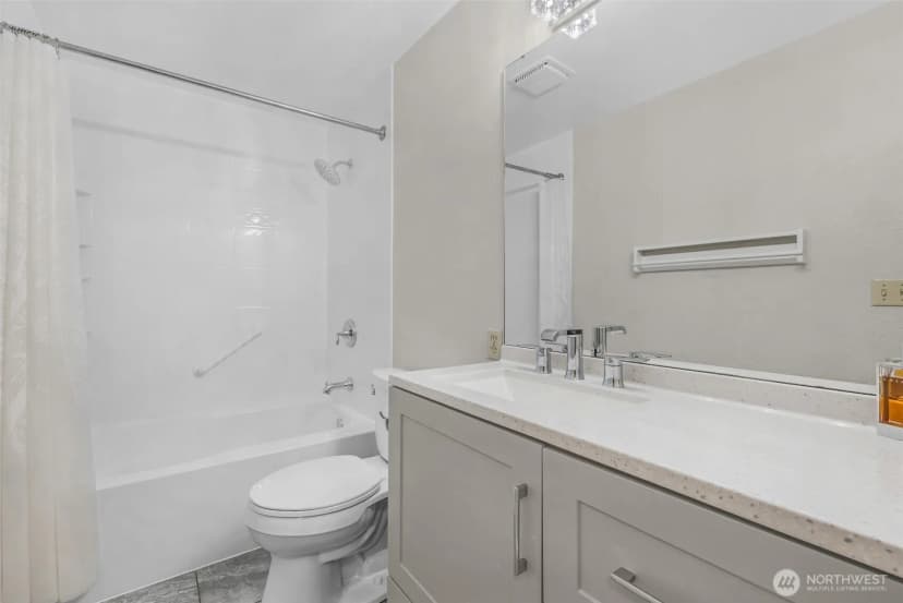 Property photo for 9912 S 200th Street, Kent photo 12