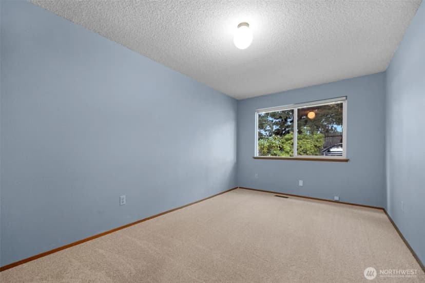Property photo for 9912 S 200th Street, Kent photo 10