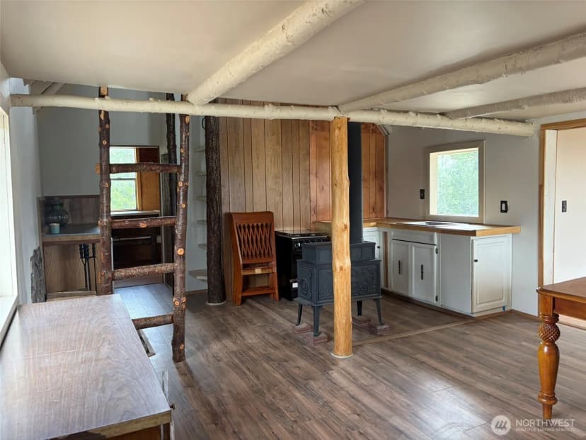 Property photo for 184 N Lambert Lane, Republic photo 16