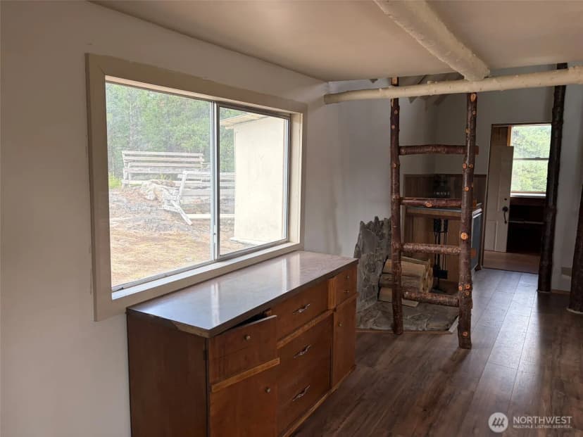 Property photo for 184 N Lambert Lane, Republic photo 10