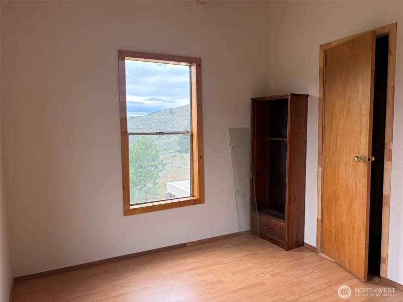 Property photo for 184 N Lambert Lane, Republic photo 20