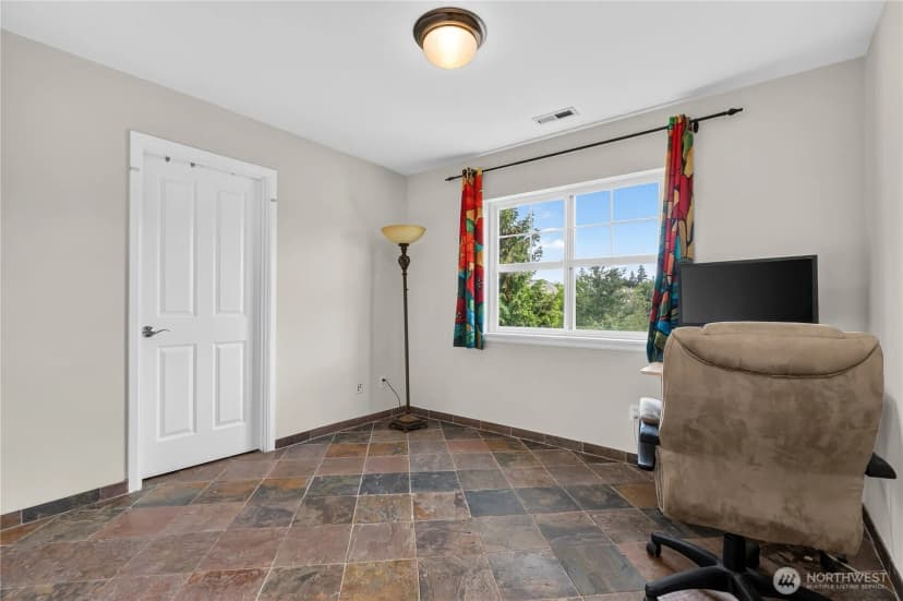 Property photo for 18214 29th Drive Se, Bothell photo 20