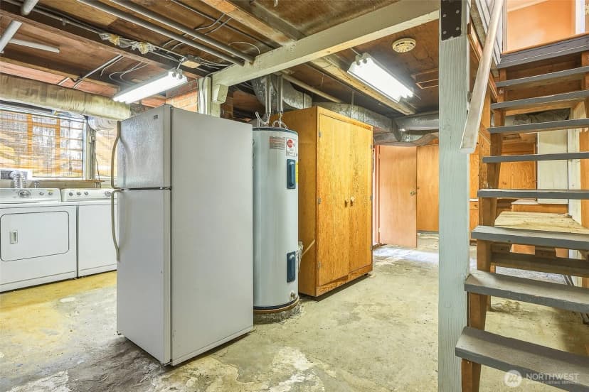 Property photo for 3242 36th Avenue W, Seattle photo 34