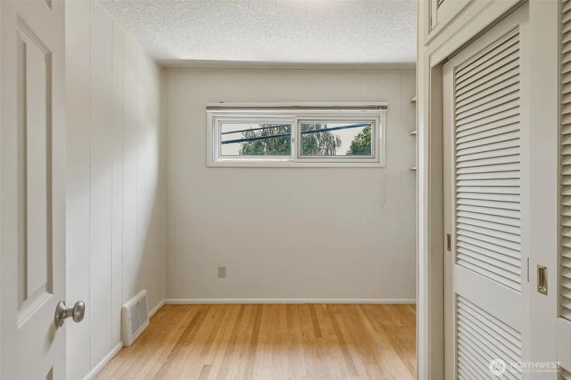 Property photo for 3242 36th Avenue W, Seattle photo 26