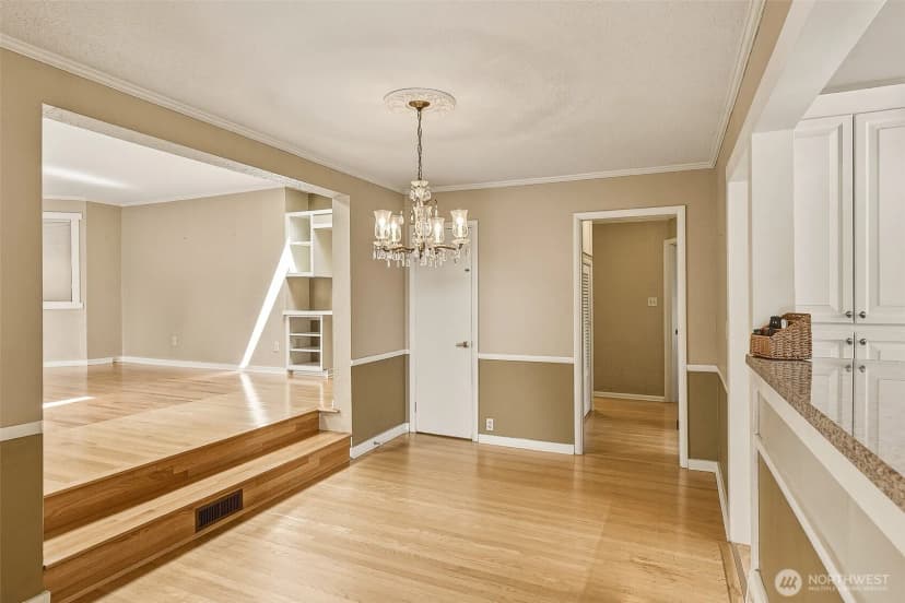 Property photo for 3242 36th Avenue W, Seattle photo 16