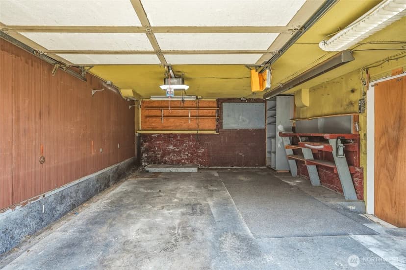 Property photo for 3242 36th Avenue W, Seattle photo 37