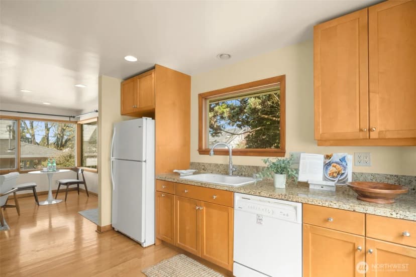 Property photo for 4333 32nd Avenue W, Seattle photo 10