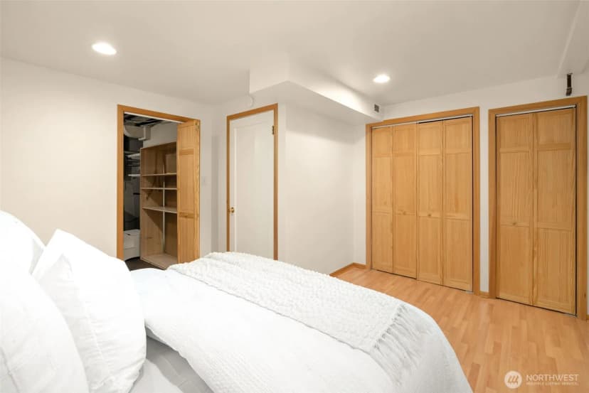 Property photo for 4333 32nd Avenue W, Seattle photo 18