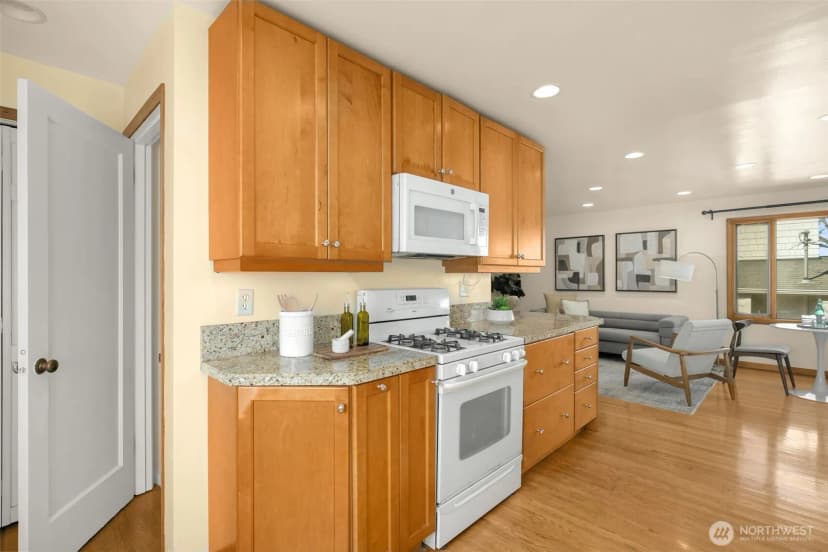 Property photo for 4333 32nd Avenue W, Seattle photo 11