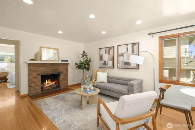 Property photo for 4333 32nd Avenue W, Seattle photo 3