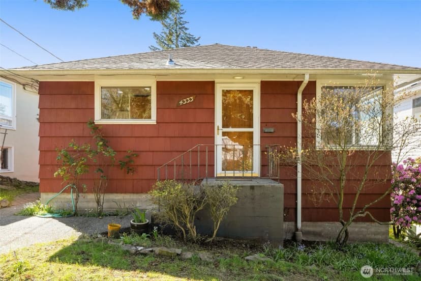 Property photo for 4333 32nd Avenue W, Seattle