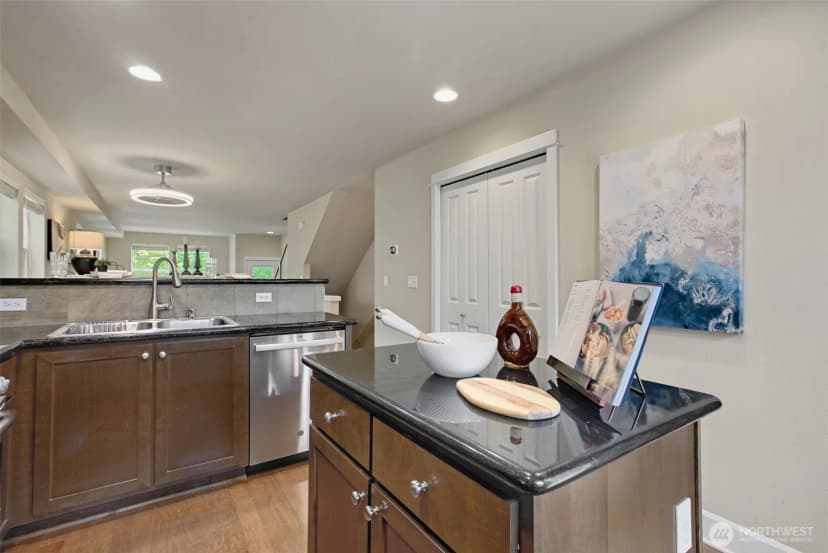 Property photo for 2707 Sw Sylvan Heights Drive, Seattle photo 14