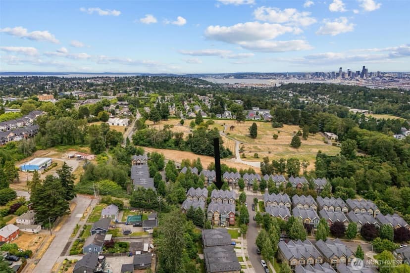 Property photo for 2707 Sw Sylvan Heights Drive, Seattle photo 38