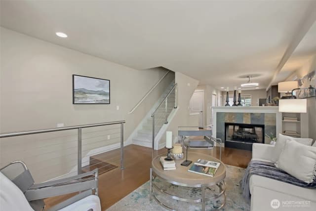 Property photo for 2707 Sw Sylvan Heights Drive, Seattle photo 4