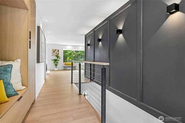 Property photo for 1318 Lake Washington Boulevard S, Seattle photo 3