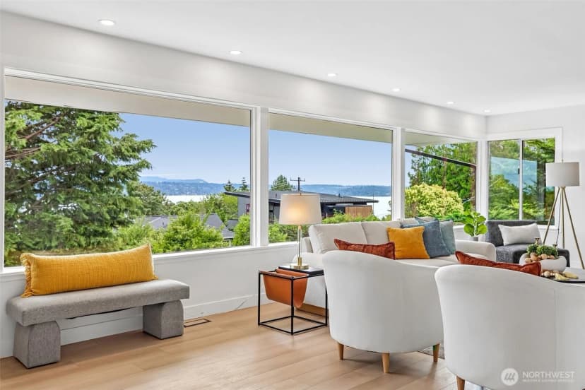 Property photo for 1318 Lake Washington Boulevard S, Seattle photo 4