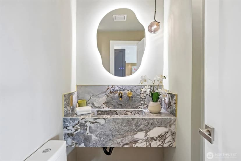 Property photo for 1318 Lake Washington Boulevard S, Seattle photo 18