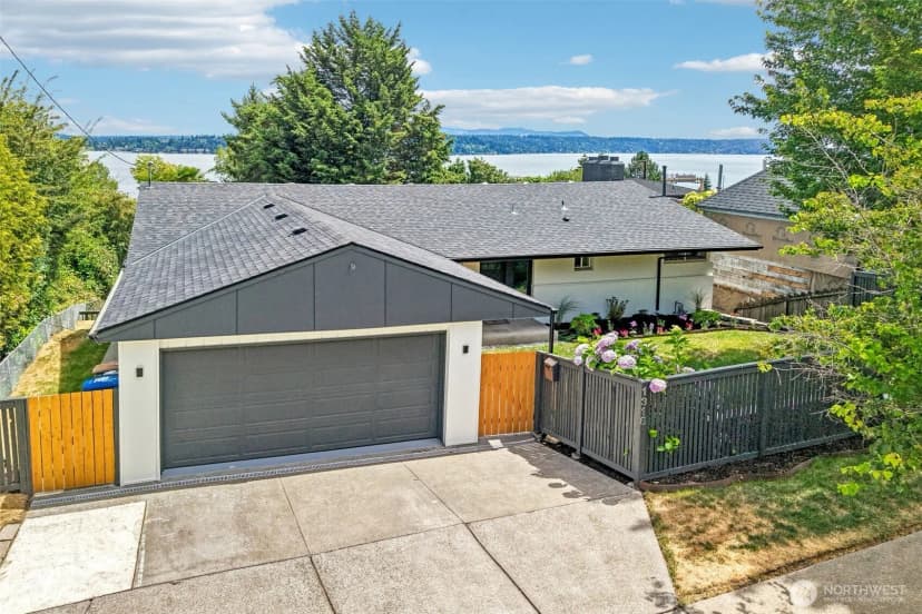 Property photo for 1318 Lake Washington Boulevard S, Seattle