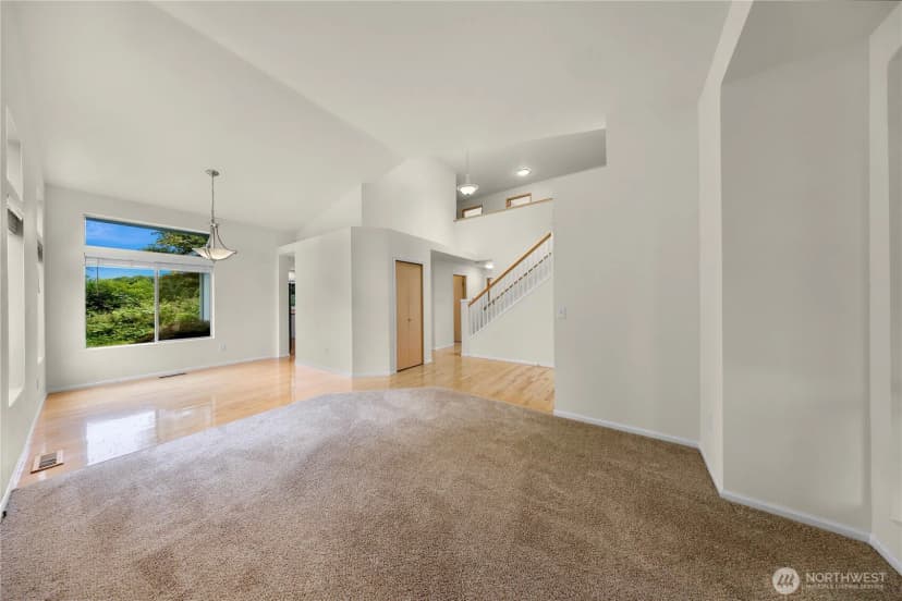 Property photo for 7015 76th Drive Ne, Marysville photo 8
