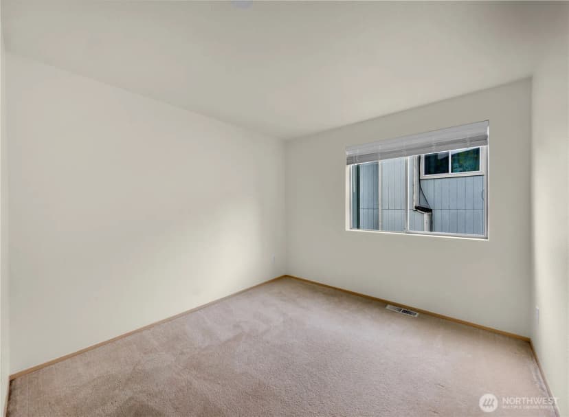 Property photo for 7015 76th Drive Ne, Marysville photo 28