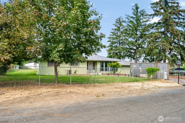 Property photo for 156 Warden Avenue Nw, Soap Lake photo 4