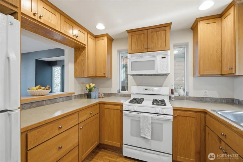 Property photo for 205 27th Avenue S #205, Seattle photo 23
