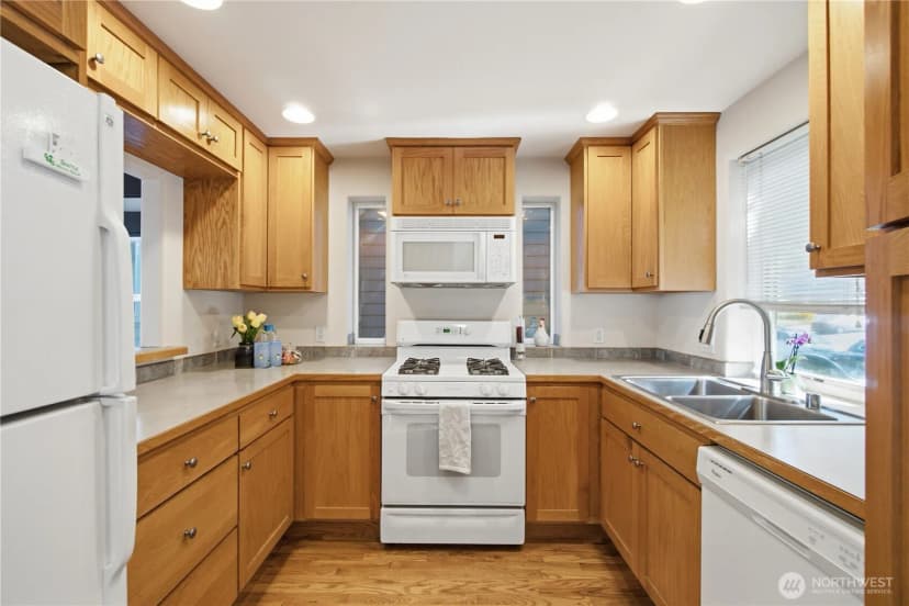 Property photo for 205 27th Avenue S #205, Seattle photo 25