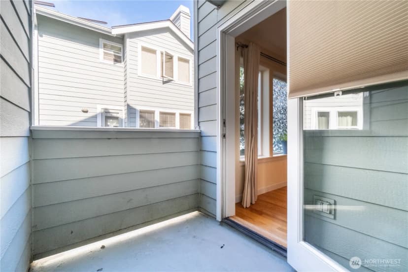 Property photo for 205 27th Avenue S #205, Seattle photo 17