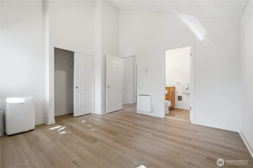 Property photo for 205 27th Avenue S #205, Seattle photo 37