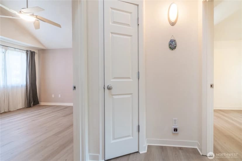 Property photo for 205 27th Avenue S #205, Seattle photo 30
