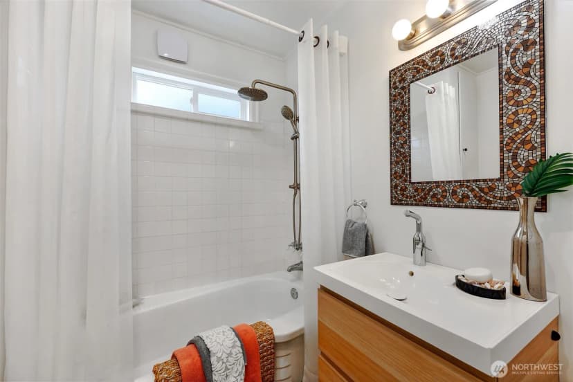 Property photo for 3006 Ne 133rd Street, Seattle photo 26