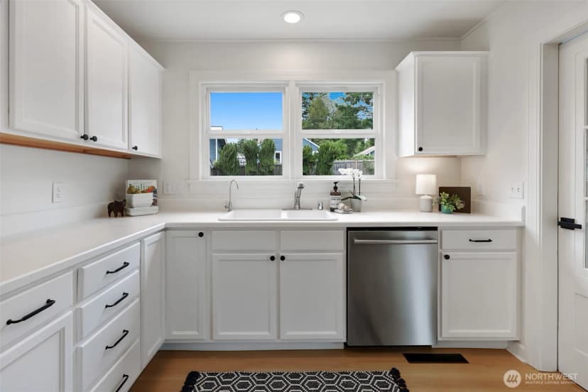 Property photo for 3006 Ne 133rd Street, Seattle photo 15