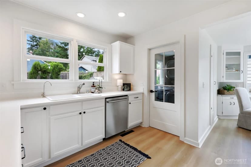 Property photo for 3006 Ne 133rd Street, Seattle photo 16