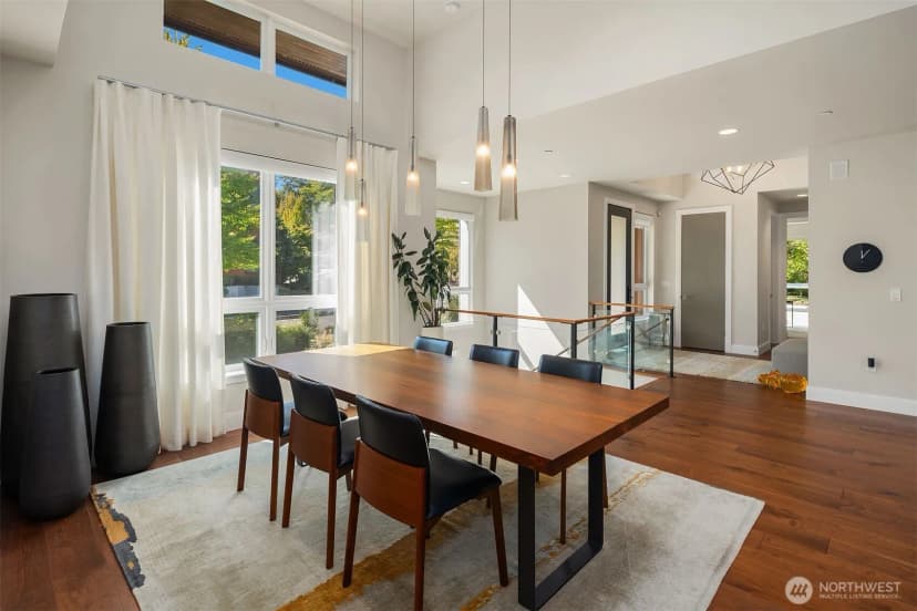 Property photo for 8270 Se 31st Street, Mercer Island photo 5