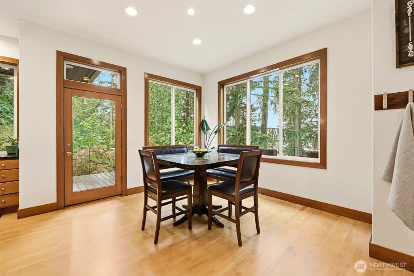 Property photo for 18603 E Spring Lake Drive Se, Renton photo 9