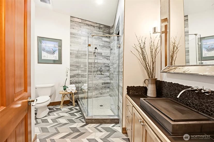 Property photo for 18603 E Spring Lake Drive Se, Renton photo 12