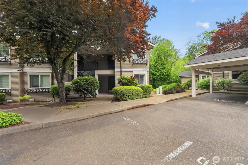 Property photo for 11313 Ne 128th Street #e104, Kirkland photo 28