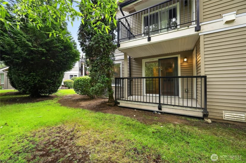 Property photo for 11313 Ne 128th Street #e104, Kirkland photo 32
