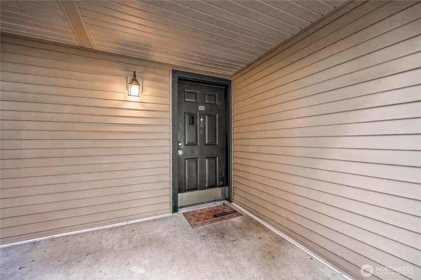 Property photo for 11313 Ne 128th Street #e104, Kirkland photo 2