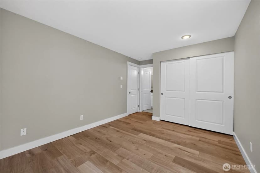Property photo for 11313 Ne 128th Street #e104, Kirkland photo 24