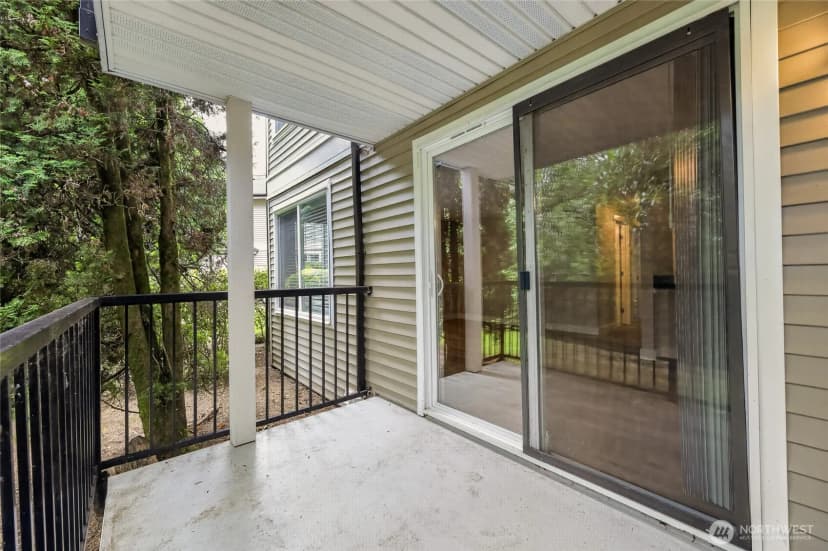 Property photo for 11313 Ne 128th Street #e104, Kirkland photo 31