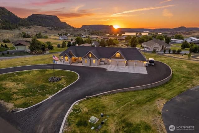 Property photo for 19985 Coulee View Road Ne, Electric City