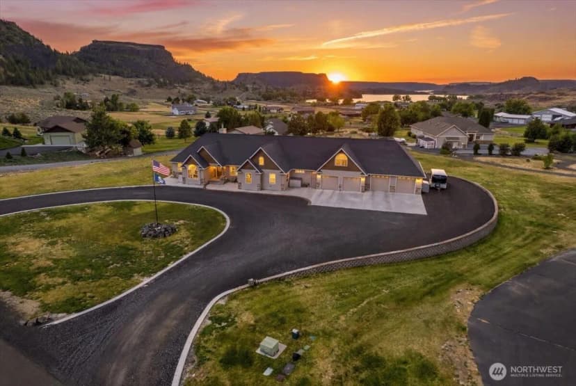Property photo for 19985 Coulee View Road Ne, Electric City