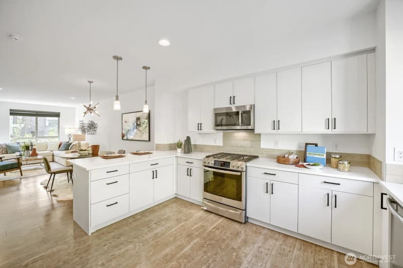 Property photo for 5206 Delridge Way Sw #b, Seattle photo 8